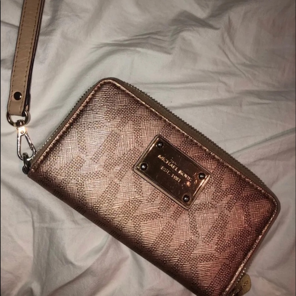 Michael Kors authentic wristlet/wallet